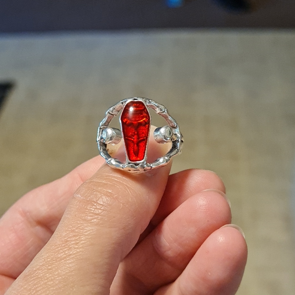 Coffin ring - Picture 2 of 4